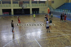 Review GOR Lapangan Basket Bekasi Dengan Parket Kayu Jati Lantai kayu Lapangan basket di Bekasi