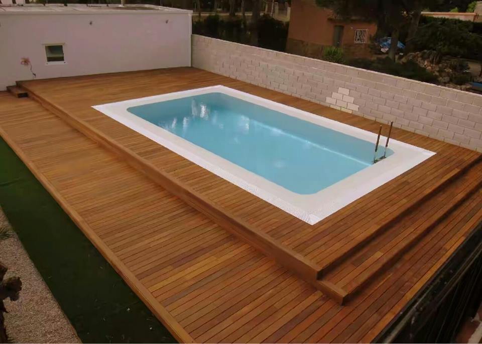4 Dekorasi Kolam Renang Minimalis Menggunakan Lantai Kayu kolam renang pakai lantai kayu