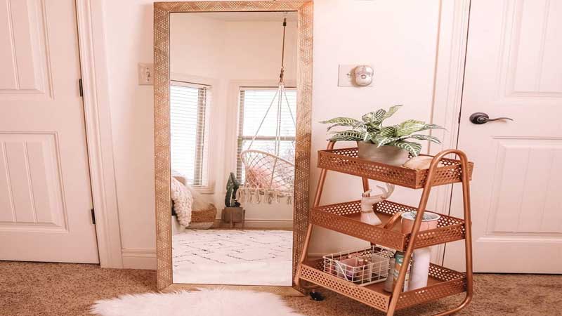 7 Desain Kamar Tidur Ala Korea Cozy & Natural cermin ukuran sedang ala korea