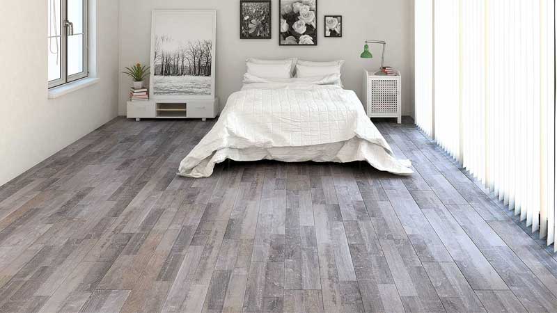 7 Tipe Lantai Kayu Untuk Kamar Tidur Nyaman & Hangat lantai vinyl motif kayu untuk kamar tidur