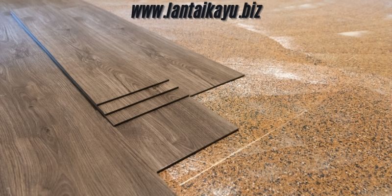 Perbandingan Lantai Parket vs Lantai Sintesis Motif Kayu Material Lantai Kayu Parket - perbandingan material