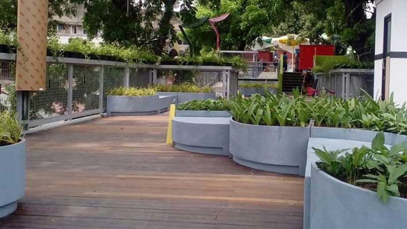 Intip Keindahan di Skywalk Cihampelas Bandung Yang Instagramable jenis lantai teras cihampelas bandung