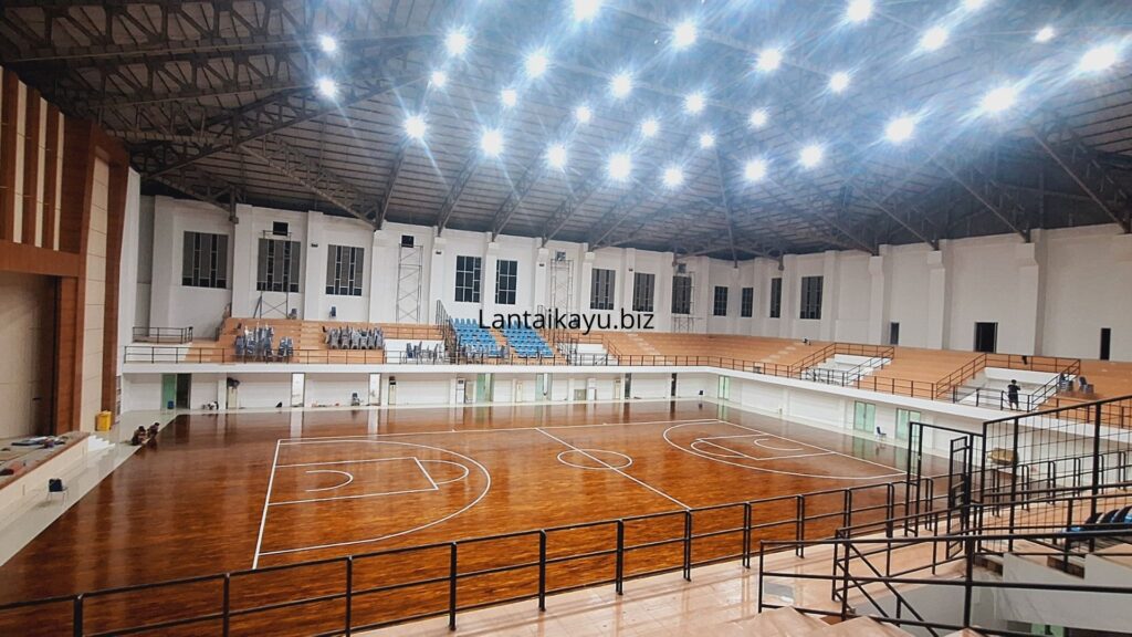 Kemegahan GOR Adiarsa Sport Hall Karawang Dengan Parquet Penjual lantai kayu Indonesia