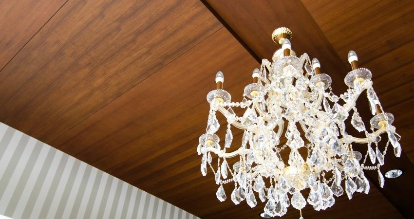 Jenis-Jenis Woodplank Beserta Kelebihan dan Kekurangannya woodplank alternatif plafon kayu murah