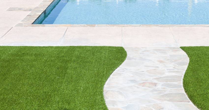 Ciri-Ciri Rumput Sintetis Beserta Kelebihan & kekurangannya harga rumput sintetis outdoor