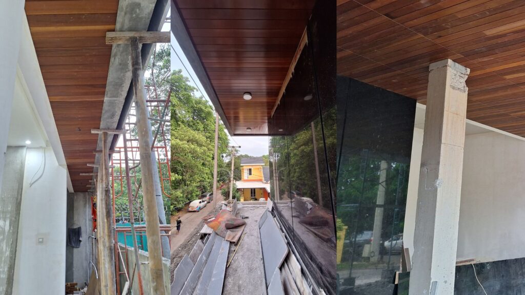 Plafon Kayu Merbau untuk Atap dan Dinding Hunian! Penjual lantai kayu Indonesia